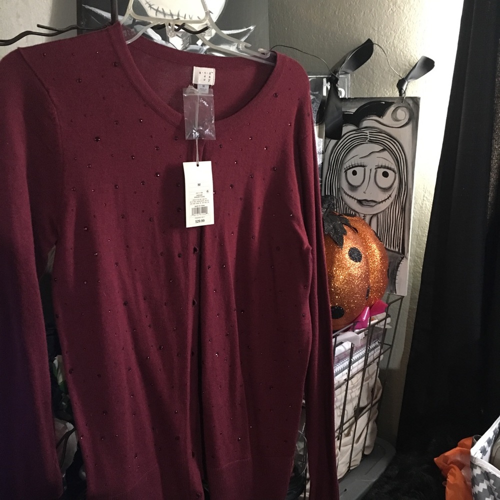 Sweater - Picture 5 of 5